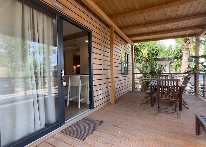 Camping Villaggio Dei Fiori 4*