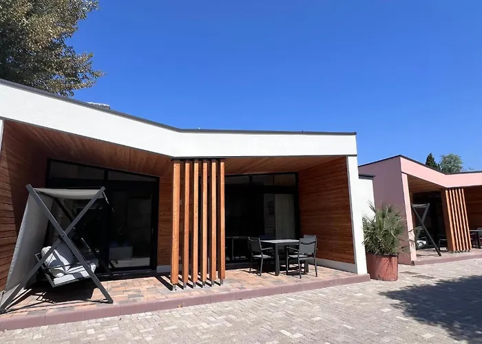 Villaggio Dei Fiori Κάμπινγκ 4*