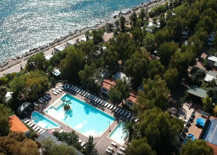 Villaggio Dei Fiori Κάμπινγκ 4*